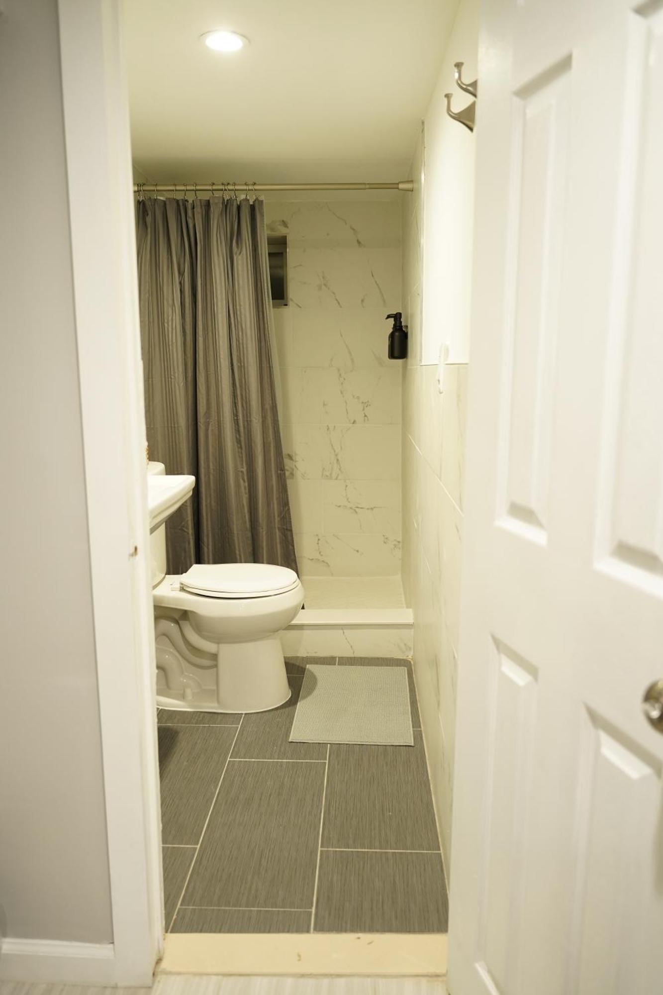 Cozy 2 Bedroom In A Lovely Forest Hills Neighborhood 纽约 外观 照片